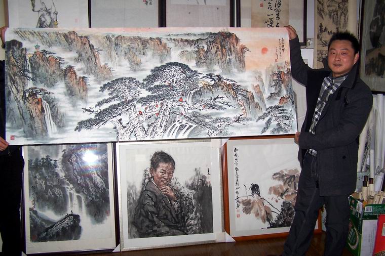 王春全老師與本作品的合影