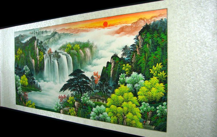 四尺瀑布山水畫